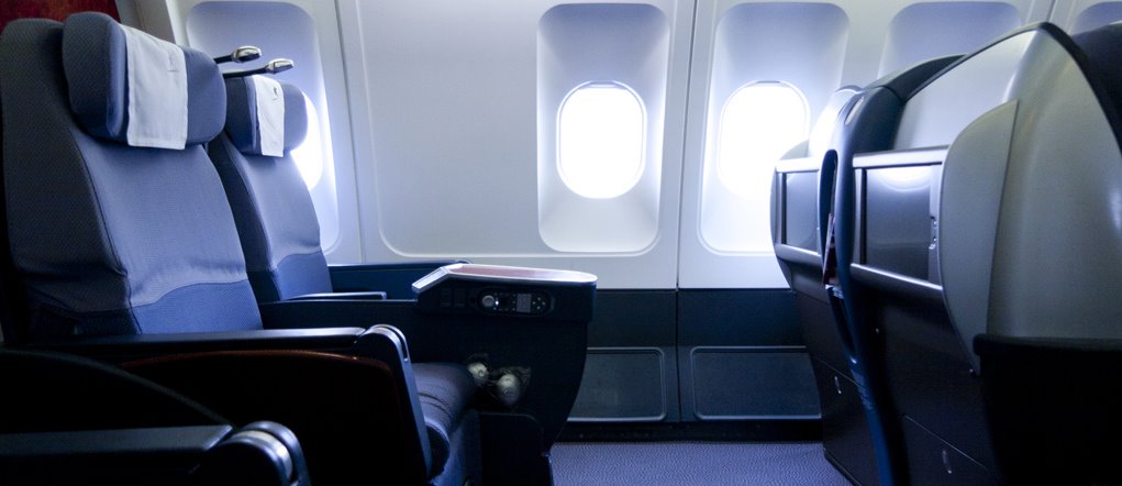 5 objets pour passer le temps sur un vol long-courrier!