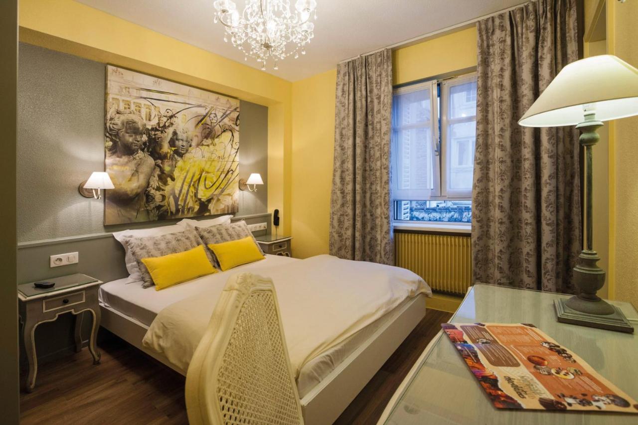 hotel roses chambre