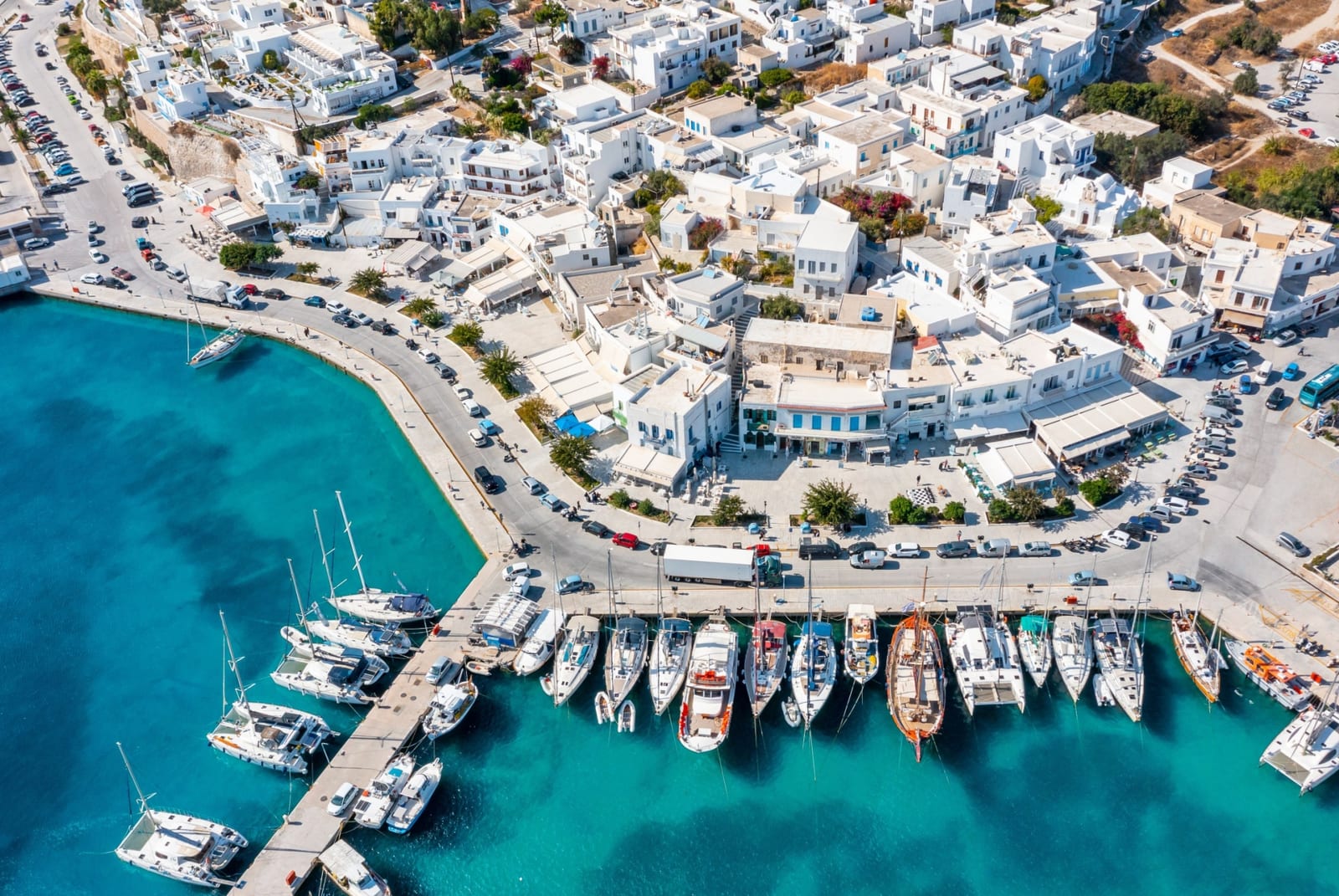 ou dormir a milos ville de adamas