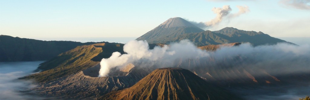 Volcans actifs dans le monde