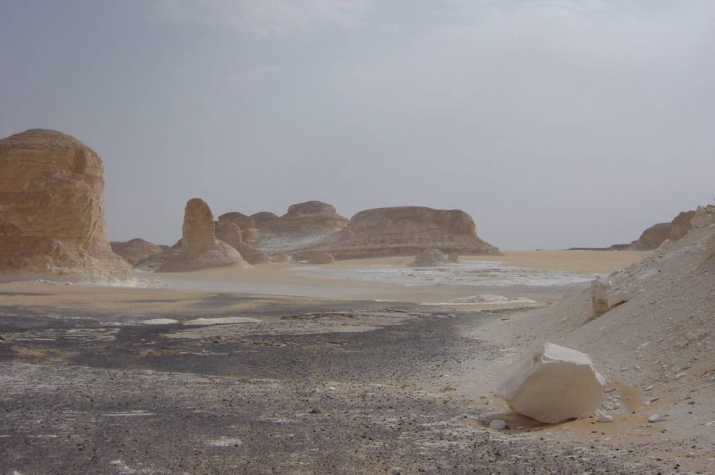 Desert-noir-desert-blanc-egypte-Agabat-2