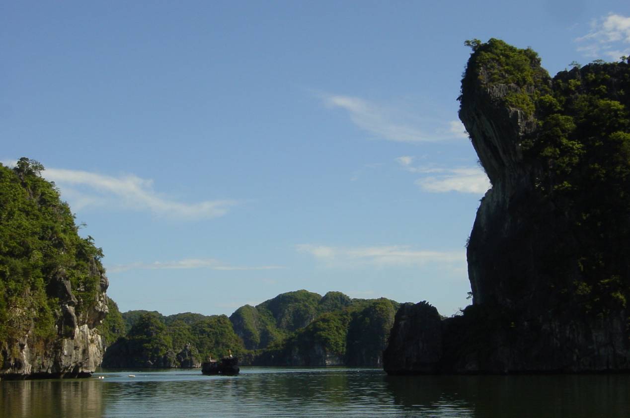 La baie d'Along depuis l'île de Cat Ba!