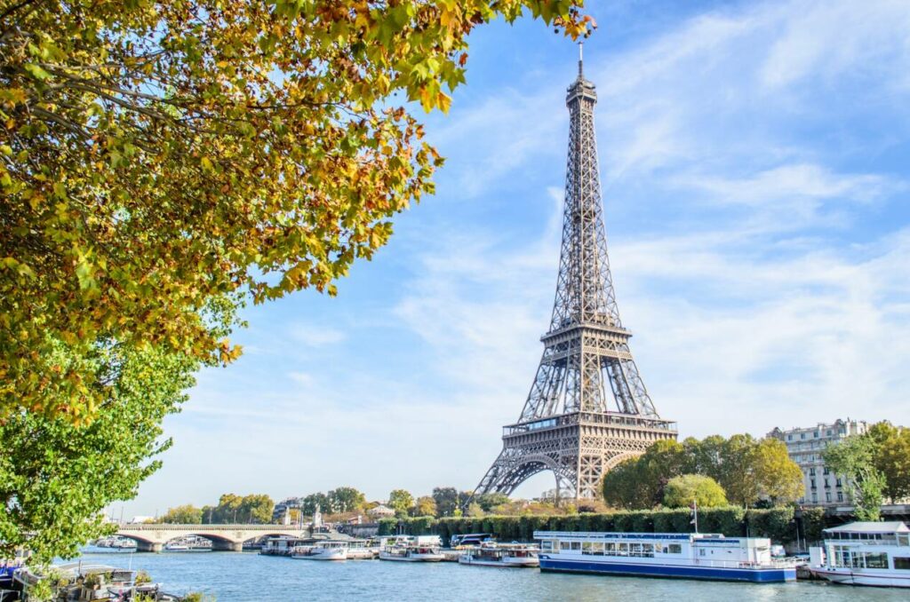 tour eiffel monuments a visiter dans le monde